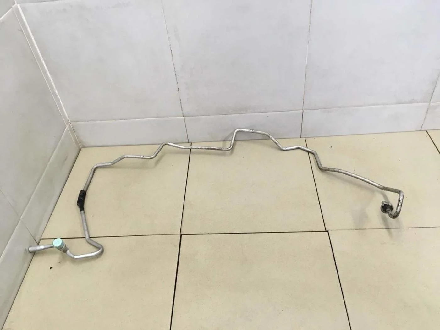 Трубка кондиционера FX (S50) 2003-2007