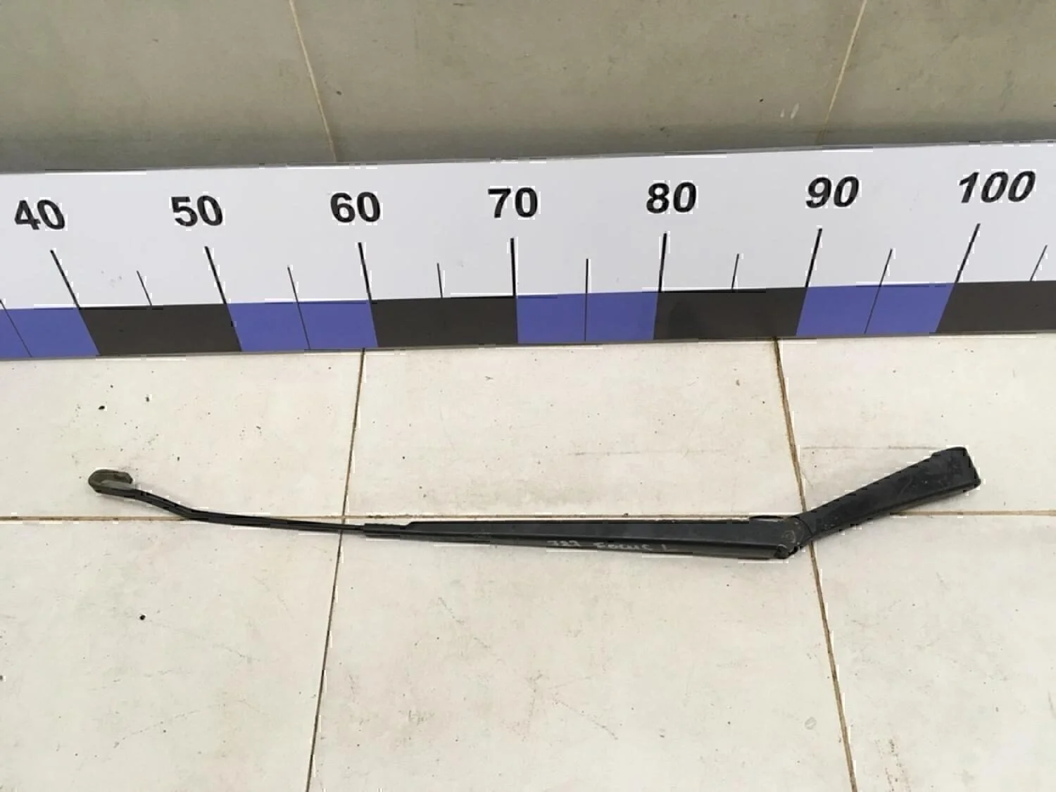 Поводок стеклоочистителя передний левый Focus I 1998-2004