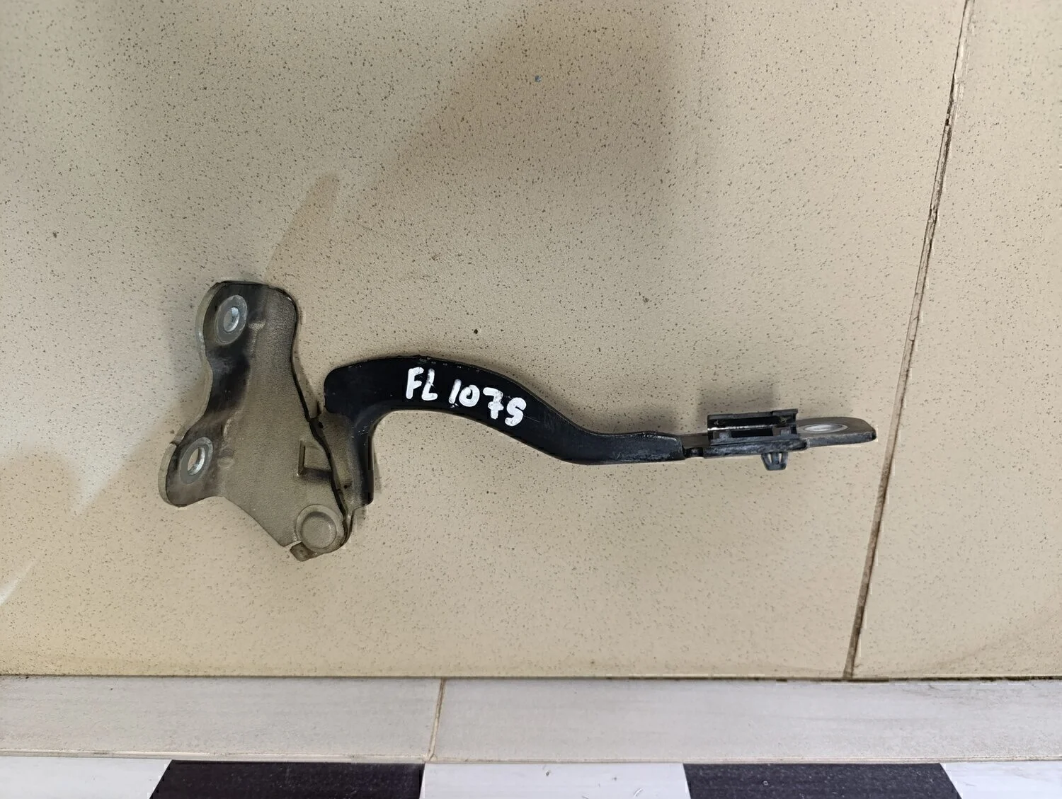 Петля капота левая Aveo (T250) 2005-2011