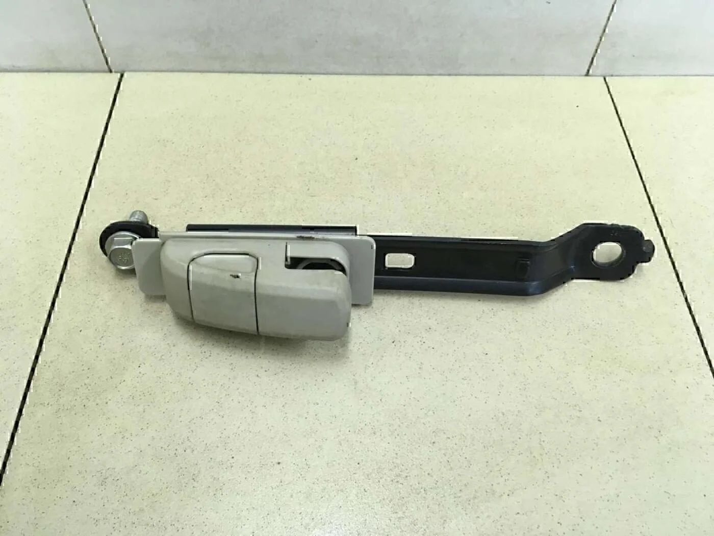 Механизм регулировки ремня безопасности FX (S50) 2003-2007