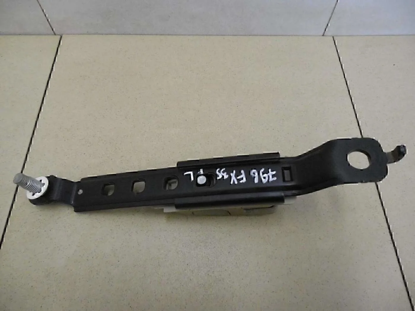 Механизм регулировки ремня безопасности FX (S50) 2003-2007