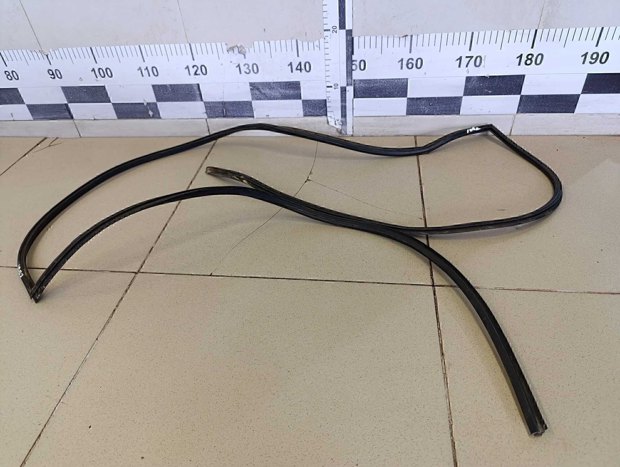 Уплотнитель лобового стекла Getz 2002-2010