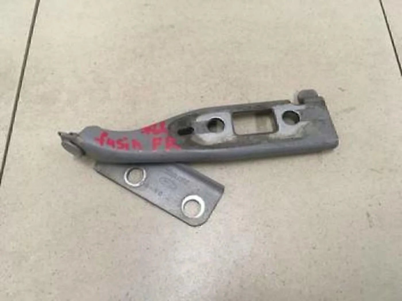 Петля капота правая Fusion 2002-2012