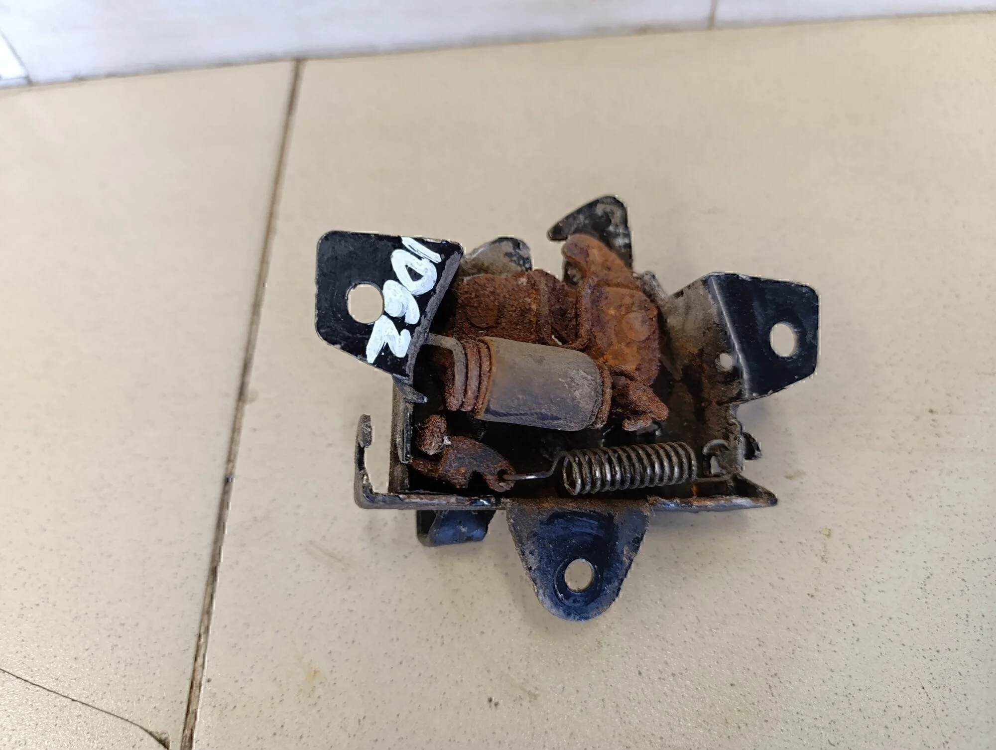 Замок капота Getz 2002-2010