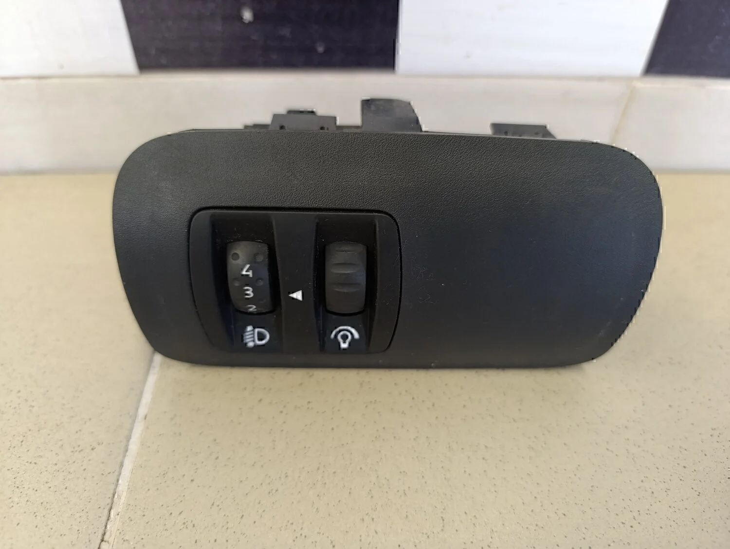 Кнопка корректора фар Megane II 2002-2009