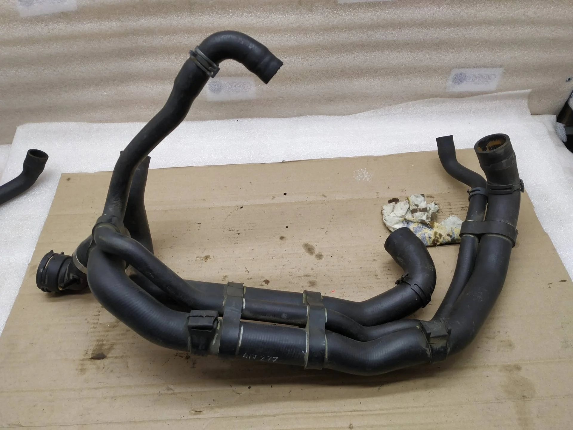 патрубок (трубопровод, шланг) Volkswagen Touareg 2 7P6 2012