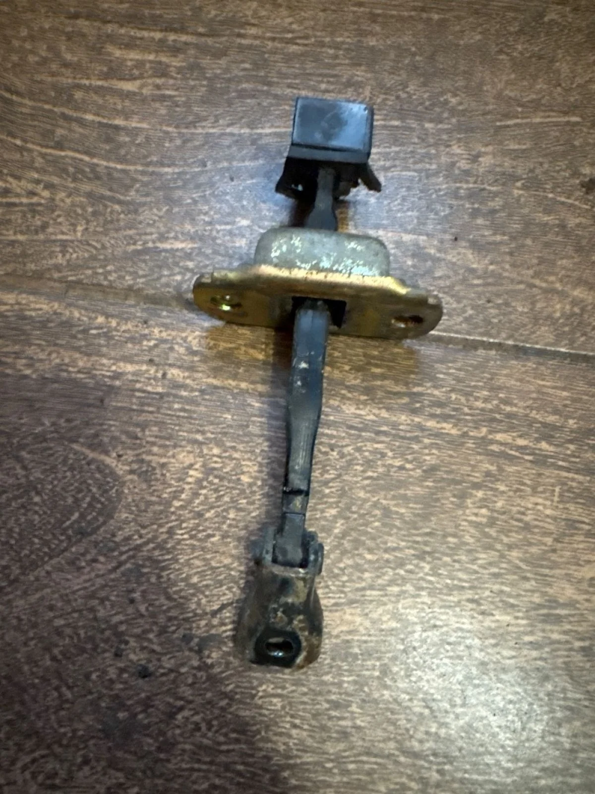 Ограничитель двери передней Mitsubishi Lancer IX рестайлинг (2005—2010)