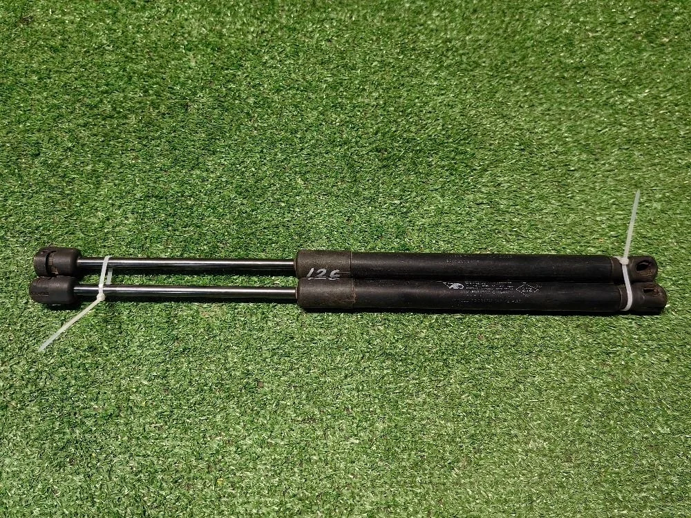 Амортизатор крышки багажника Renault Duster I