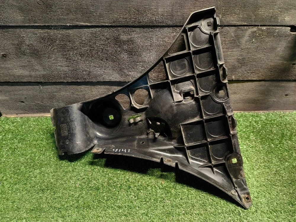 Кронштейн заднего бампера правый BMW 5 серия E60