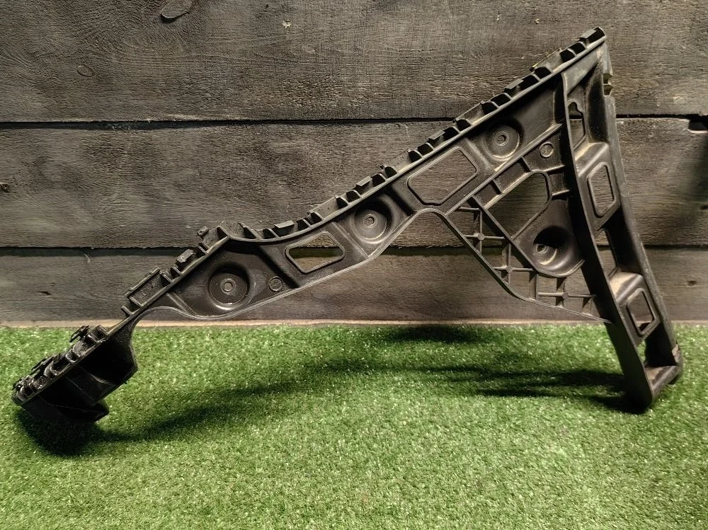 Кронштейн заднего бампера правый Volkswagen Polo V