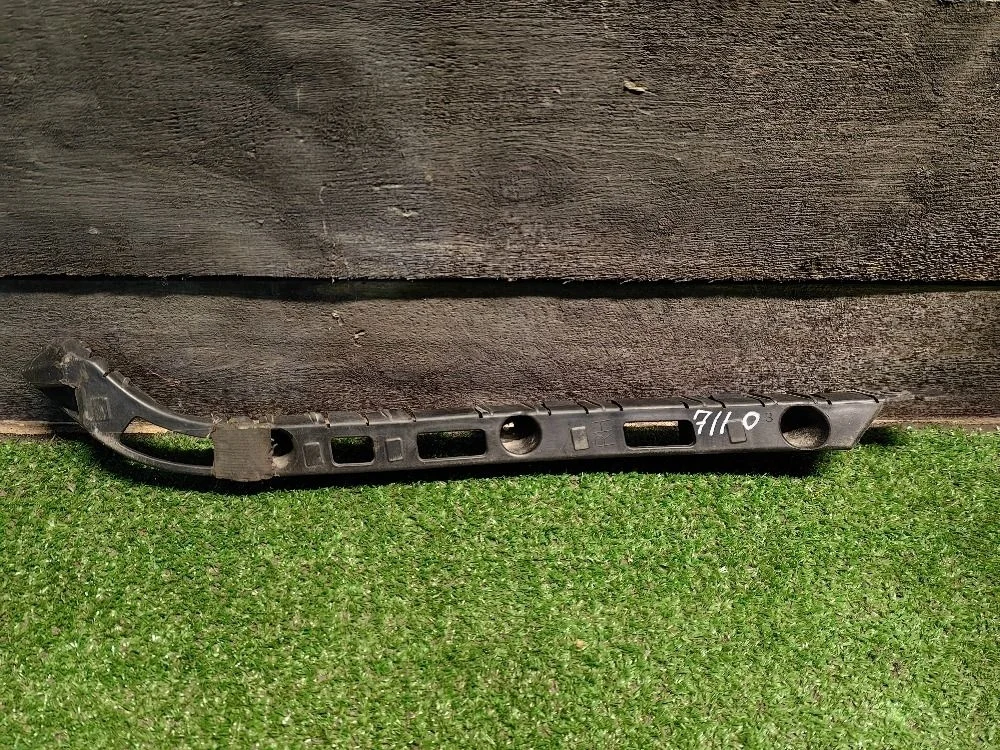 Кронштейн заднего бампера правый Chevrolet Cruze I