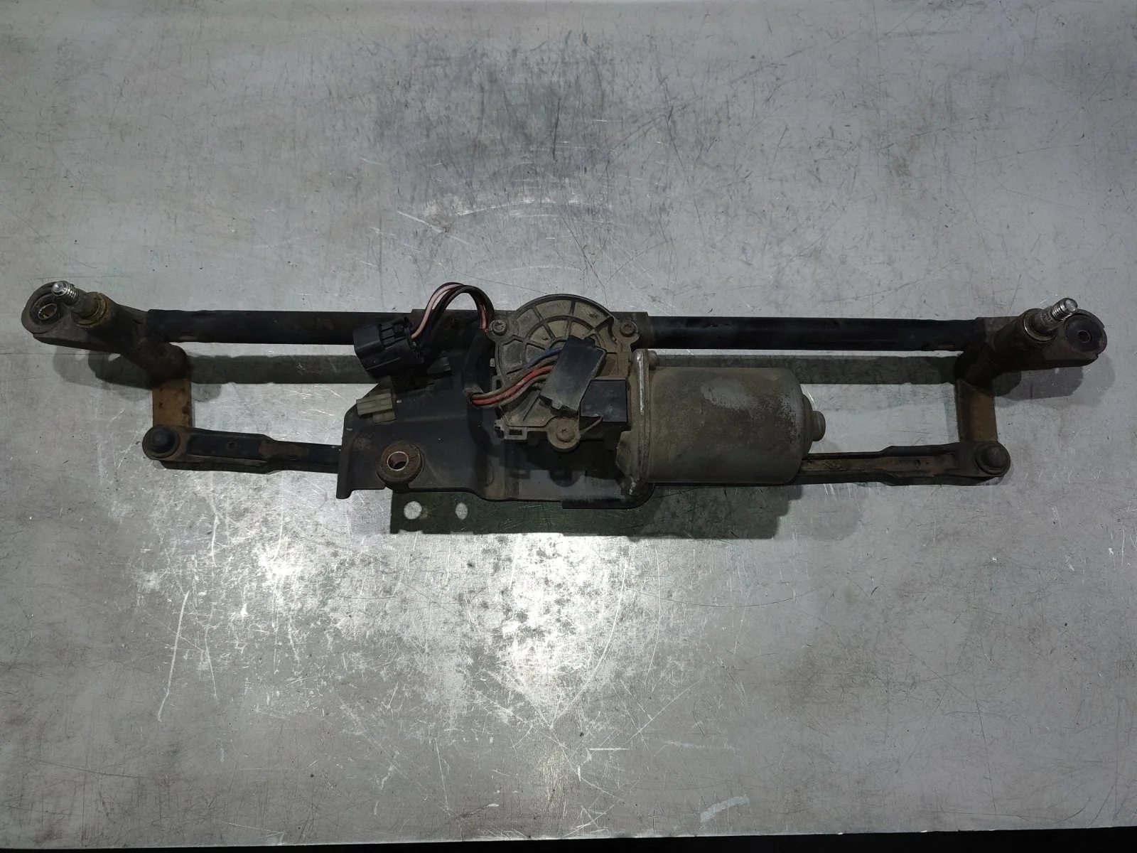 Стеклоочиститель Ssang Yong Actyon 2007 C100