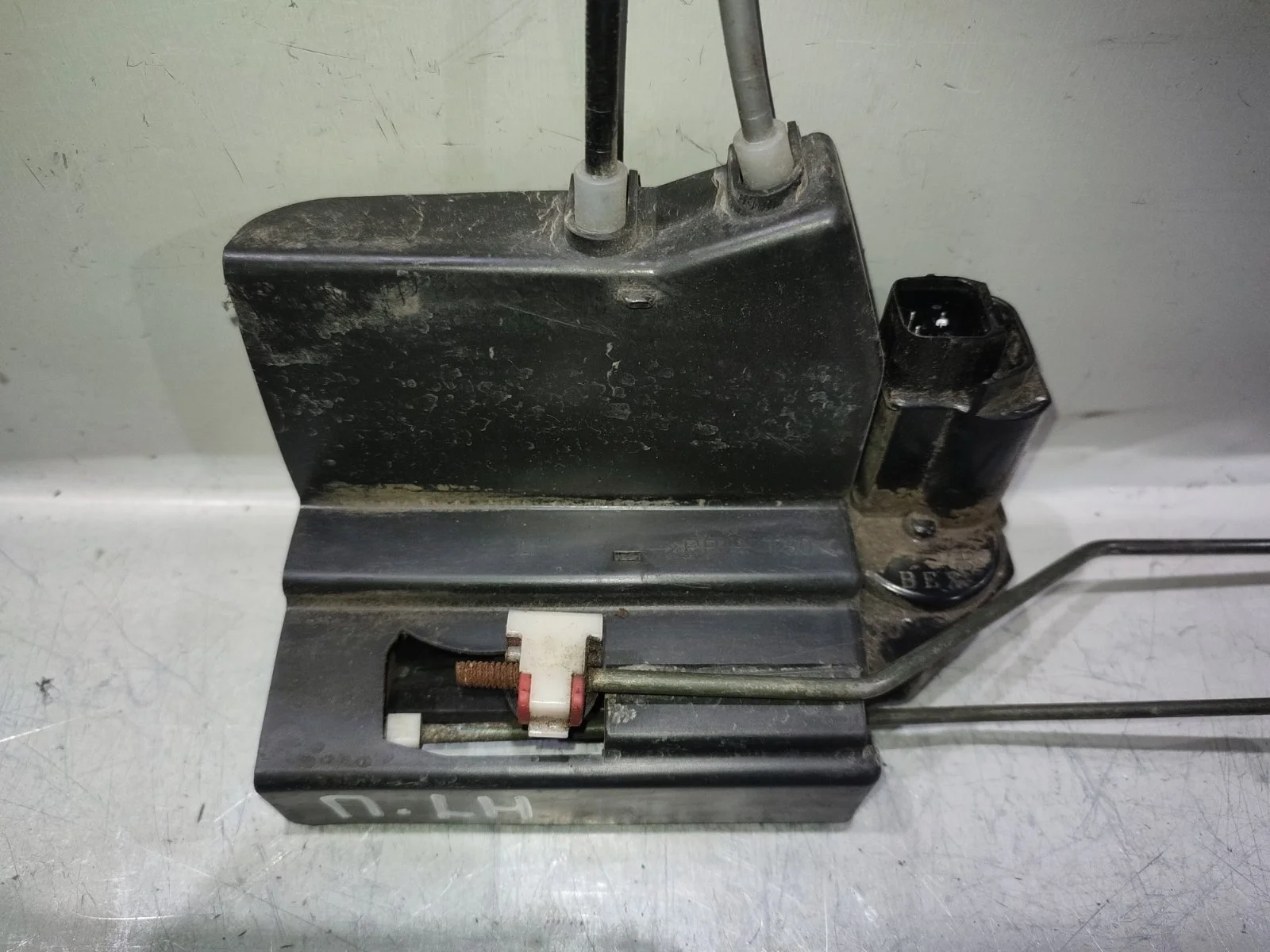 Замок двери Ssang Yong Actyon 2007 C100