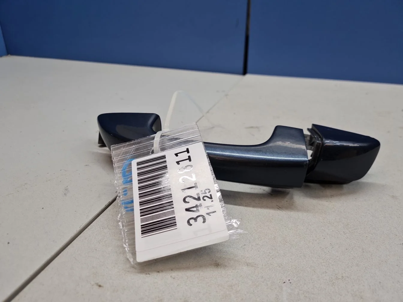 Ручка двери нaружная левая для Volkswagen Golf 6 2009-2013