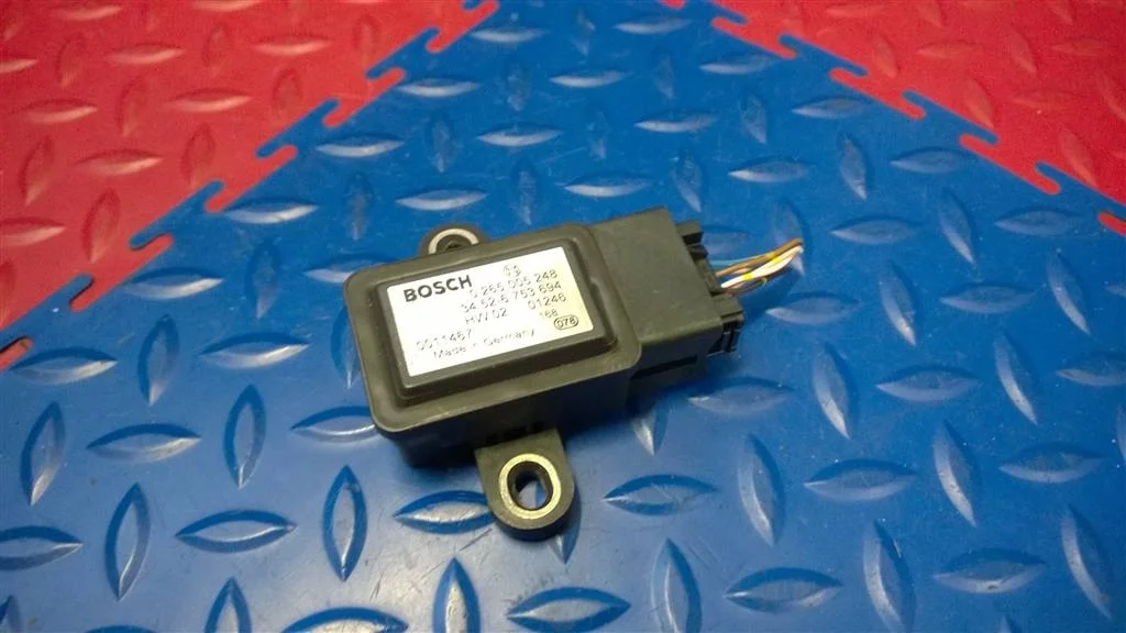 датчик ускорения BMW X5 E53  M54B30 231 лс 3.0i