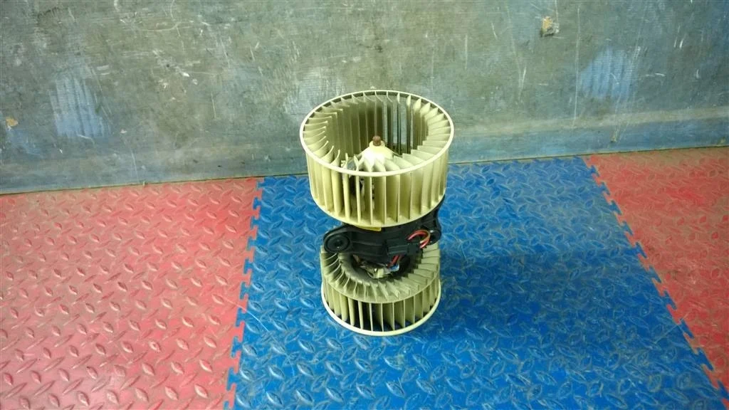 моторчик печки BMW X5 E53  M54B30 231 лс 3.0i