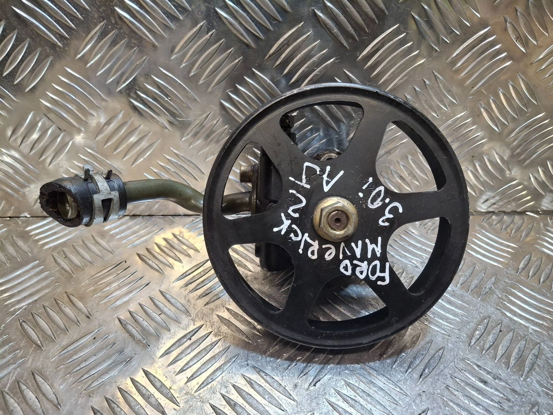 насос гидроусилителя руля Ford Maverick 2