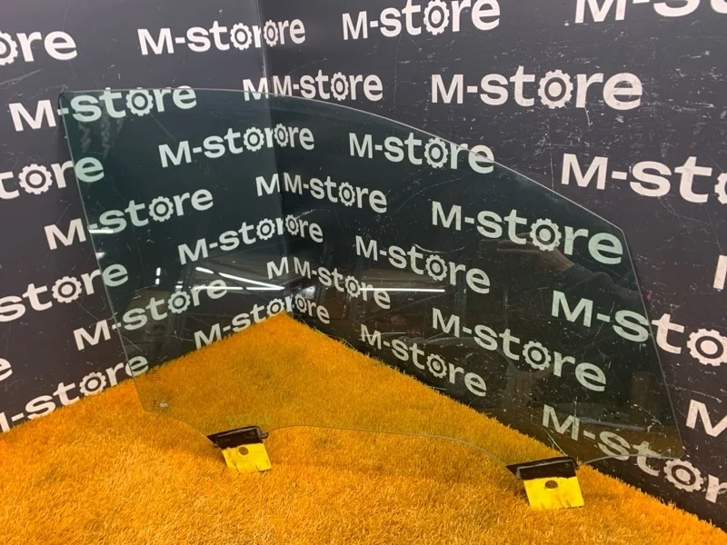 Стекло боковое Audi Q7 2015 4M0845022 4M CYR, переднее правое