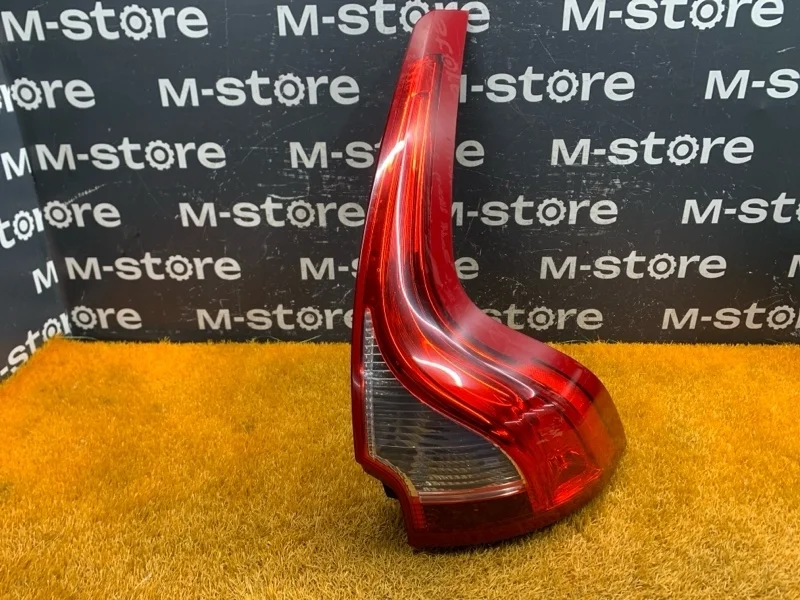 Фонарь задний Volvo XC60 2011 89504241 DZ44 B4204T6, правый