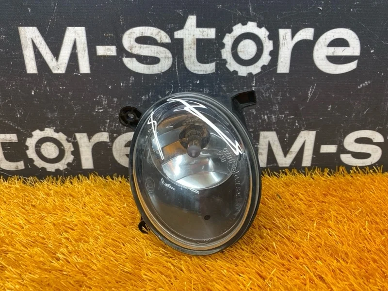 Фара противотуманная Audi Q5 2014 8T0941700B 8R CNC, правая