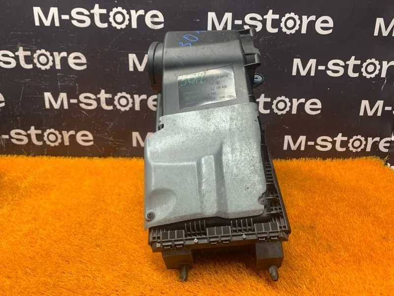 Корпус воздушного фильтра Porsche Cayenne 2007 7L5128607D 957 M4801, левый