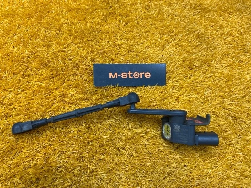 Датчик высоты дорожного просвета Audi Q7 2015 4M0907503 4M CYR, задний левый