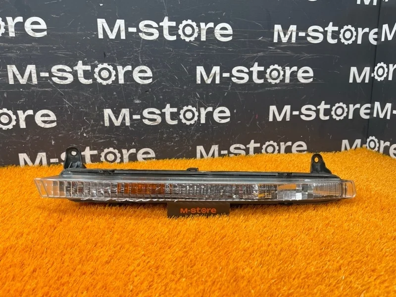 Повторитель в бампер Audi Q7 2008 4L0953042 4LB BAR, правый