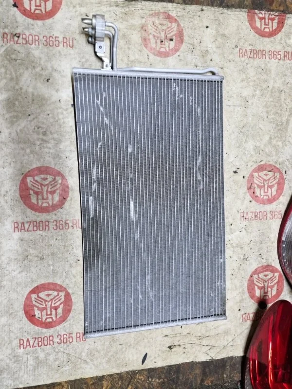 Радиатор кондиционера Volvo s40 2010 MS