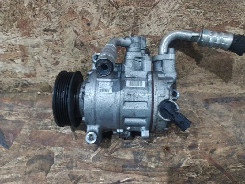 Компрессор кондиционера Audi A4 2009 8K5