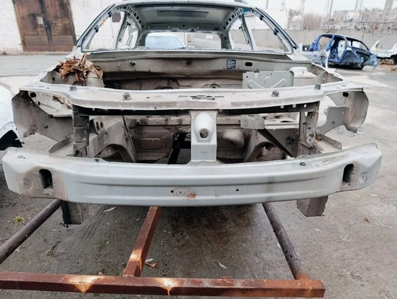 Панель кузова передняя с лонжеронами Renault Sandero 2013 8201059908 BS11 1.6 K7M710, передний