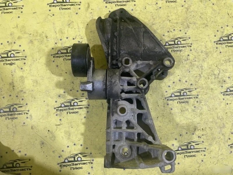 Кронштейн генератора Renault Megane 3 8200669494 X95