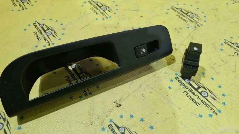 Кнопка стеклоподъемника Kia Ceed 1 935751H100 ED