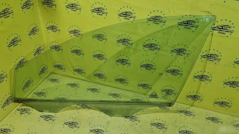 Стекло двери Kia Ceed 1 824111H000 ED, переднее левое