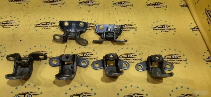 Петля двери Kia Ceed 1 793102E000 ED