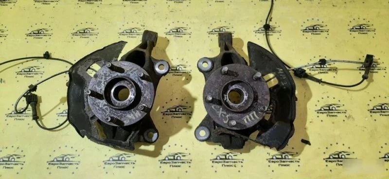 Кулак Mazda Cx-5 KD3533031A KE, передний