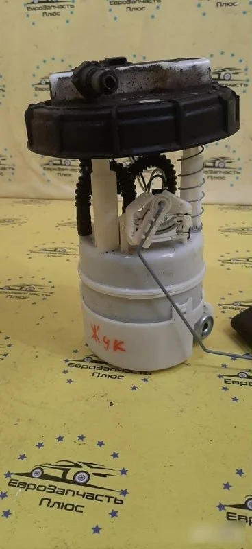 Топливный насос Nissan Juke 170409U01B F15