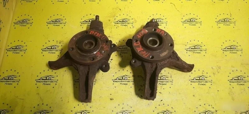 Кулак поворотный Peugeot 308 364796, передний правый