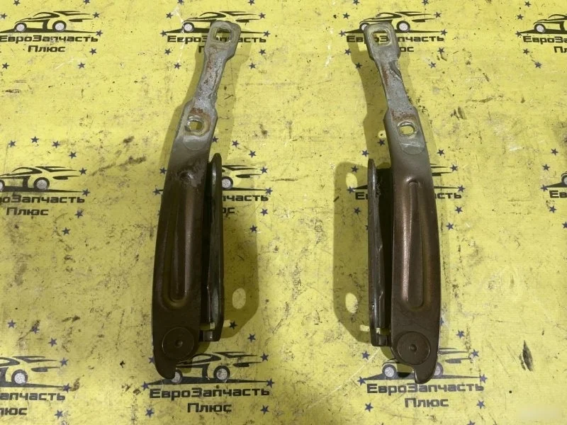 Петля капота Renault Duster 654016409R HS