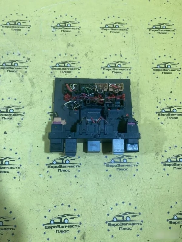 Блок бортовой сети Volkswagen Passat B6 3C0937049AJ