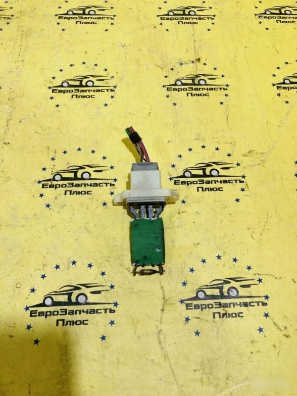 Резистор отопителя Ford Fiesta 6 1855157 MK6
