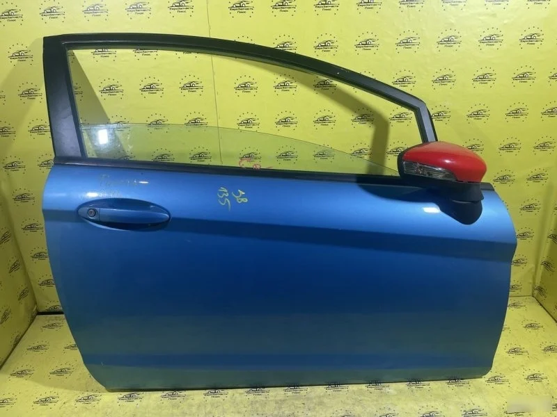 Дверь Ford Fiesta 6 1692513 MK6, передняя правая