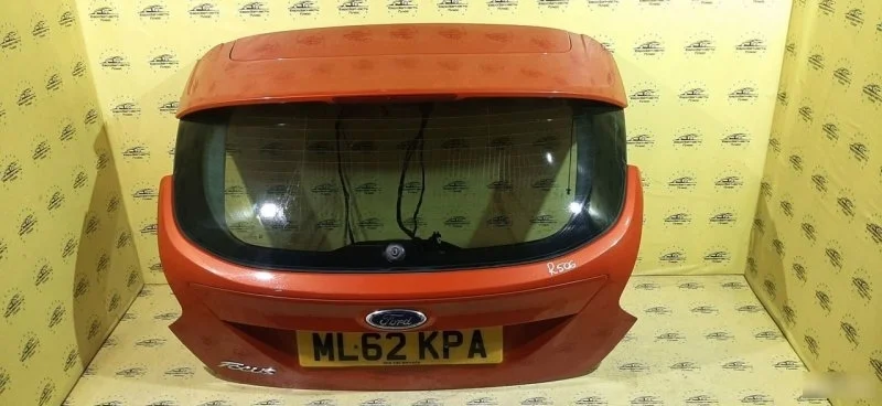 Крышка багажника Ford Focus 3 1838957