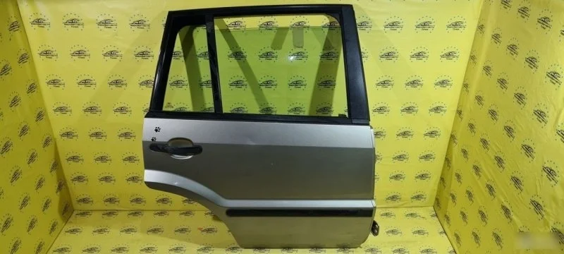 Дверь Ford Fusion 1692555 B226, задняя правая
