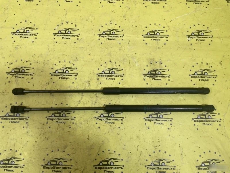 Амортизатор крышки багажника Hyundai i30 2 817712R000 GD