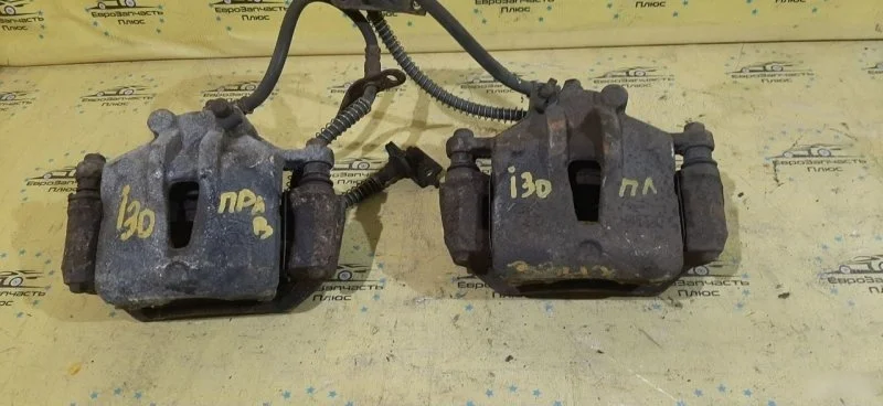 Суппорт Hyundai i30 1 581101H000 FD, передний