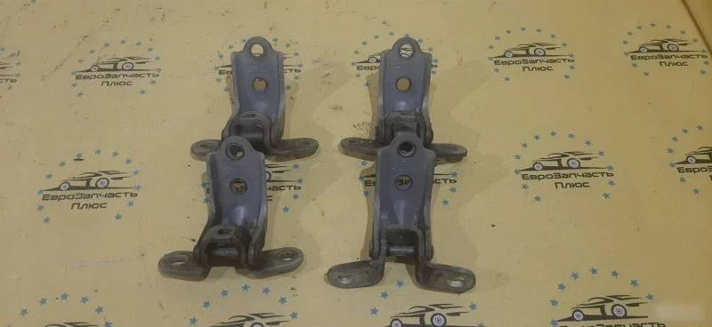 Петля двери Hyundai Tucson 1 793202E000 JM