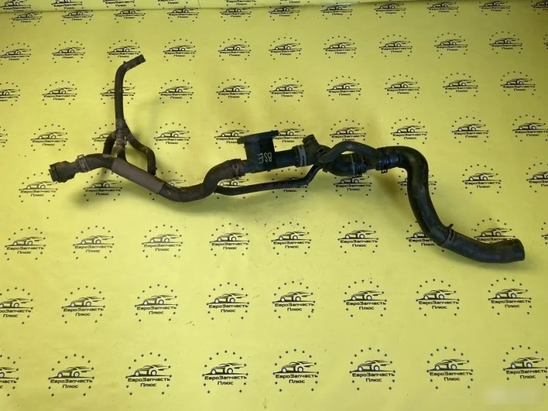 Патрубок охлаждения Skoda Octavia A5 1K0122101HR 1Z