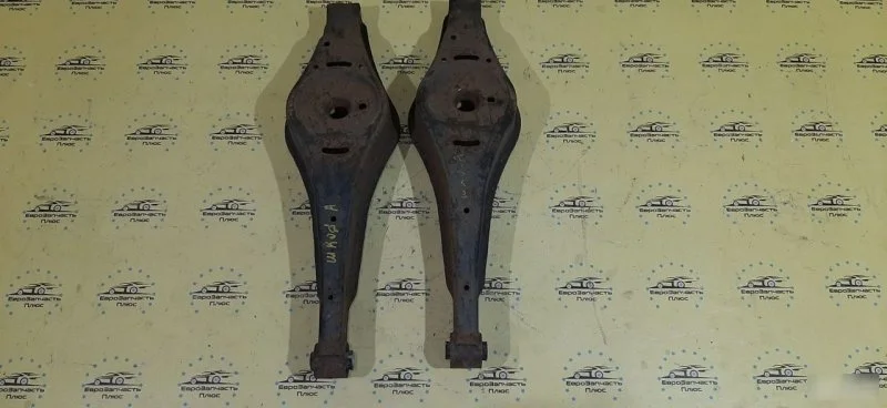 Рычаг Skoda Octavia A5 1K0505311AB 1Z, задний