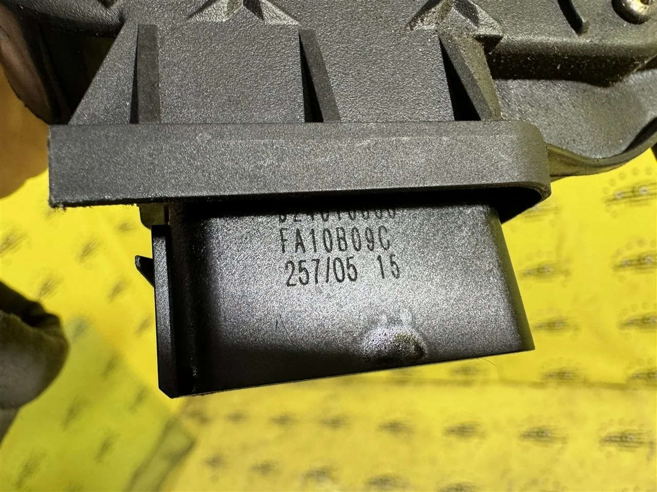 Замок двери Mazda 3 BP4K72310 BK, задний правый