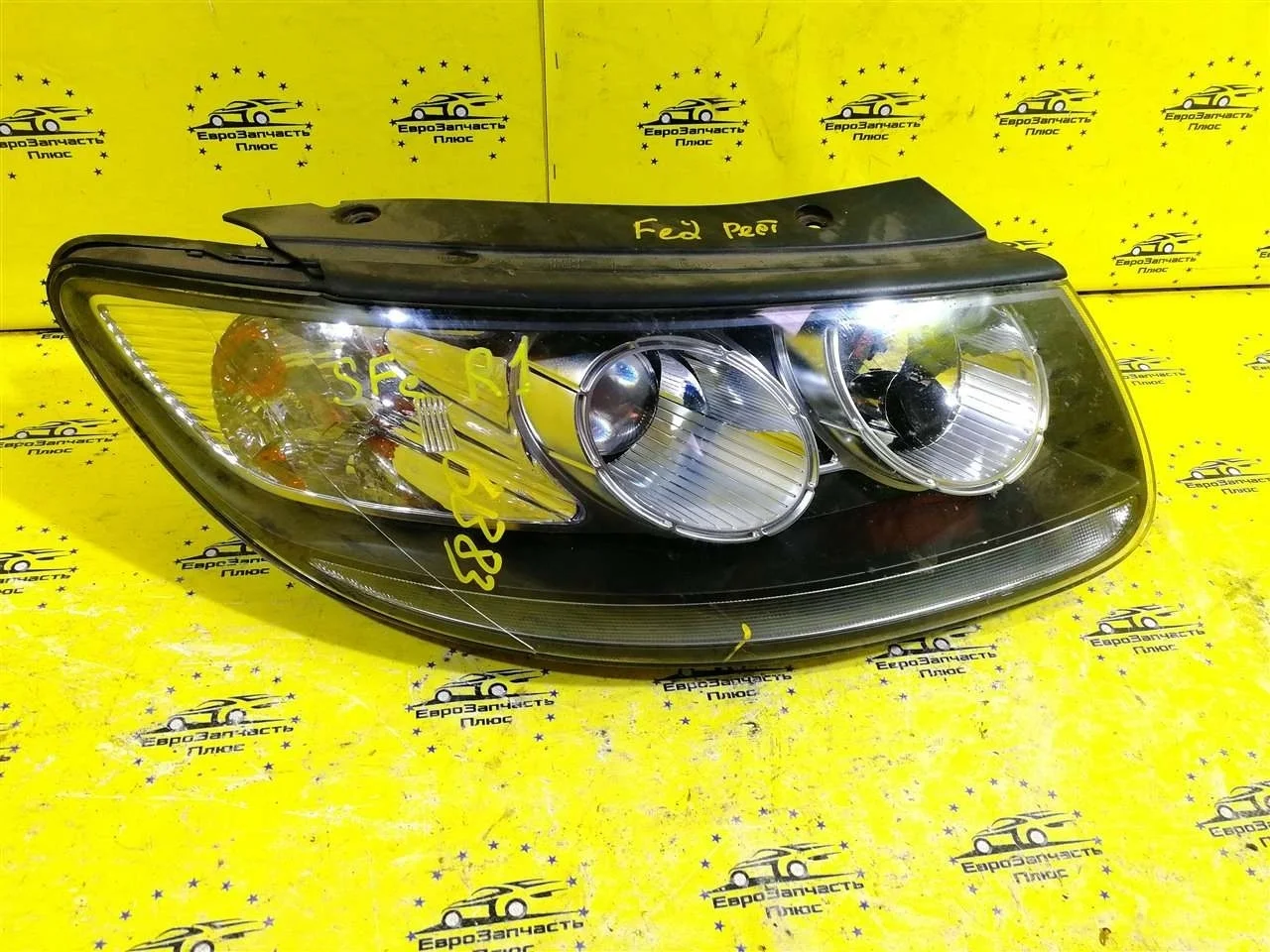 Фара Hyundai Santa Fe 2 921022B010 CM, передняя правая